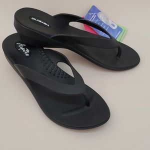 Okabashi Shoes - Aspire black raised heal 2" flip flops NWT Okabashi Shoes - Aspire black raised heal 2" flip flops NWT